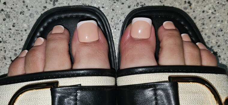 Satira.Feet cover image