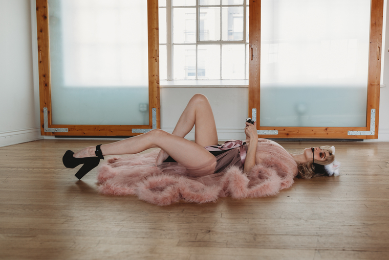 Savana Ray banner image