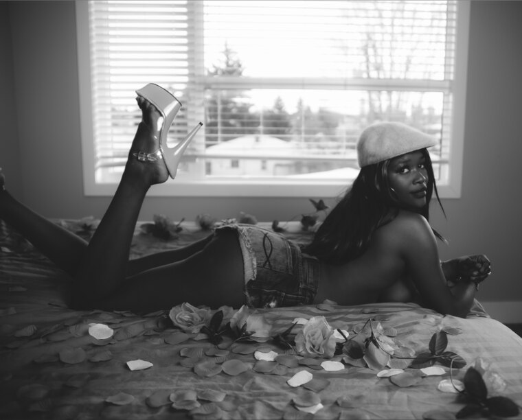 Savannah Dior © cover image