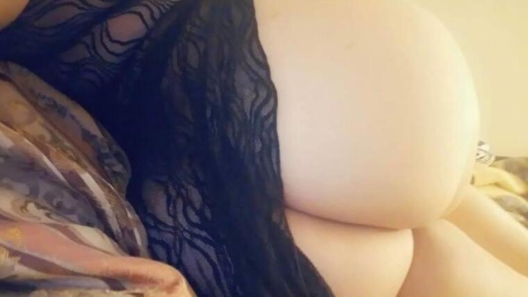 Sexy Scarlett cover image