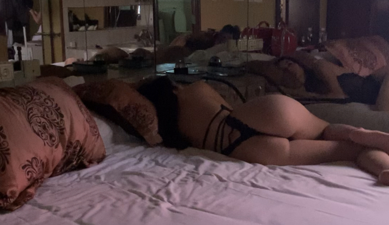 SubmissiveScarlett cover image