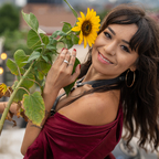 Chelsea Bee Vid Store (No Sub Fee) avatar
