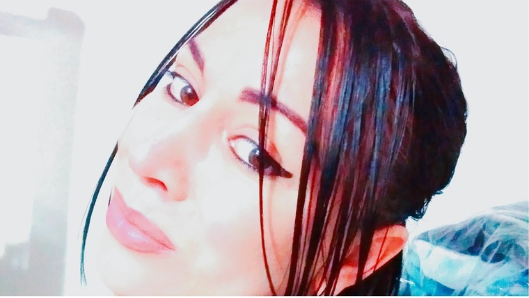 LATINA Y VENEZOLANA banner image