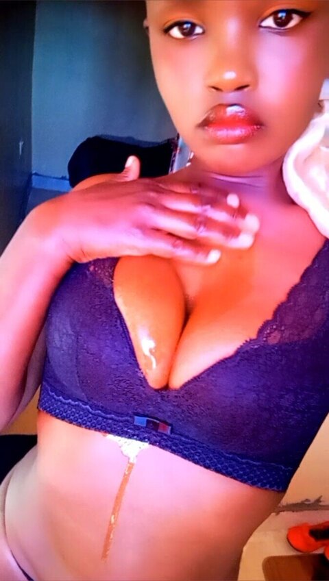 Sexebella🫶🏾 cover image