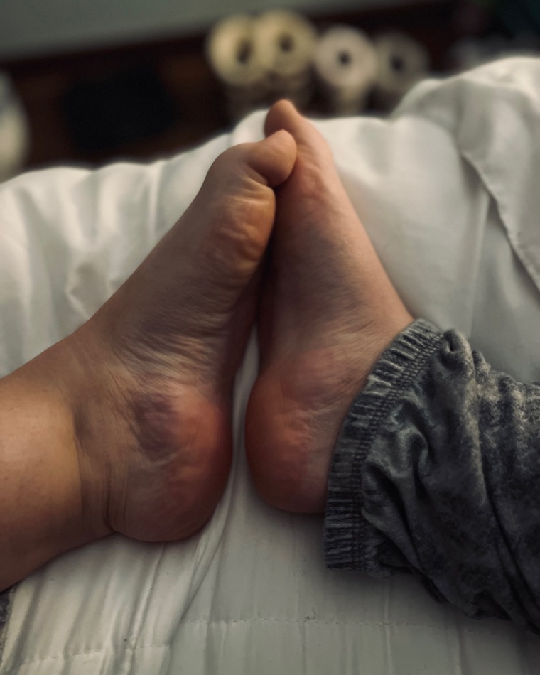 Sexiest little feet 😘 cover image