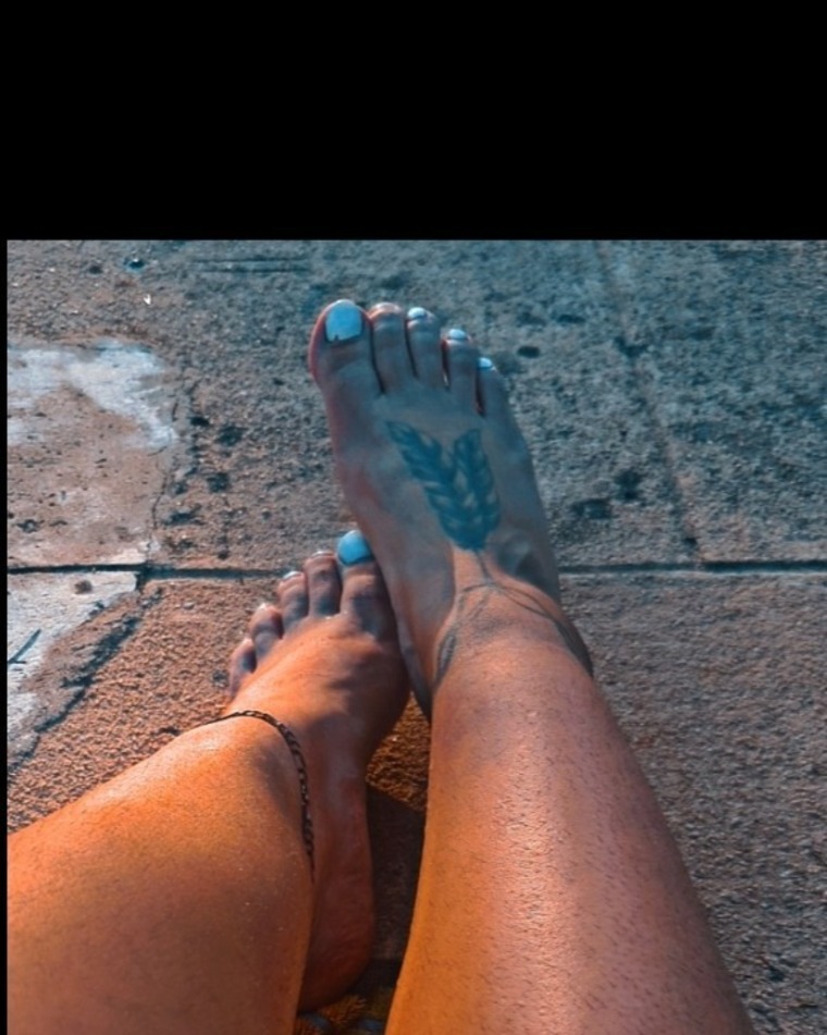 Clochy.Feet cover image