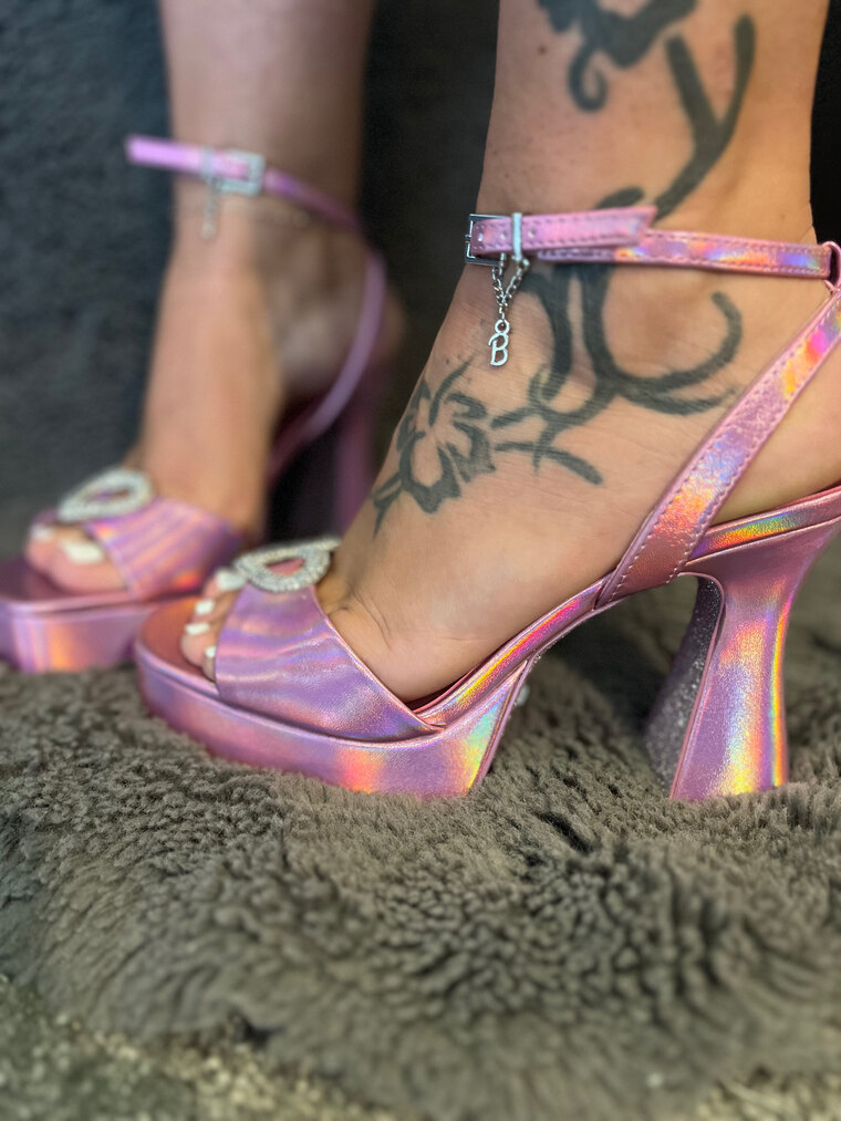 sexy.feets4ya cover image