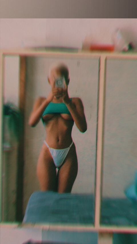 Sexy_Petite_2k cover image