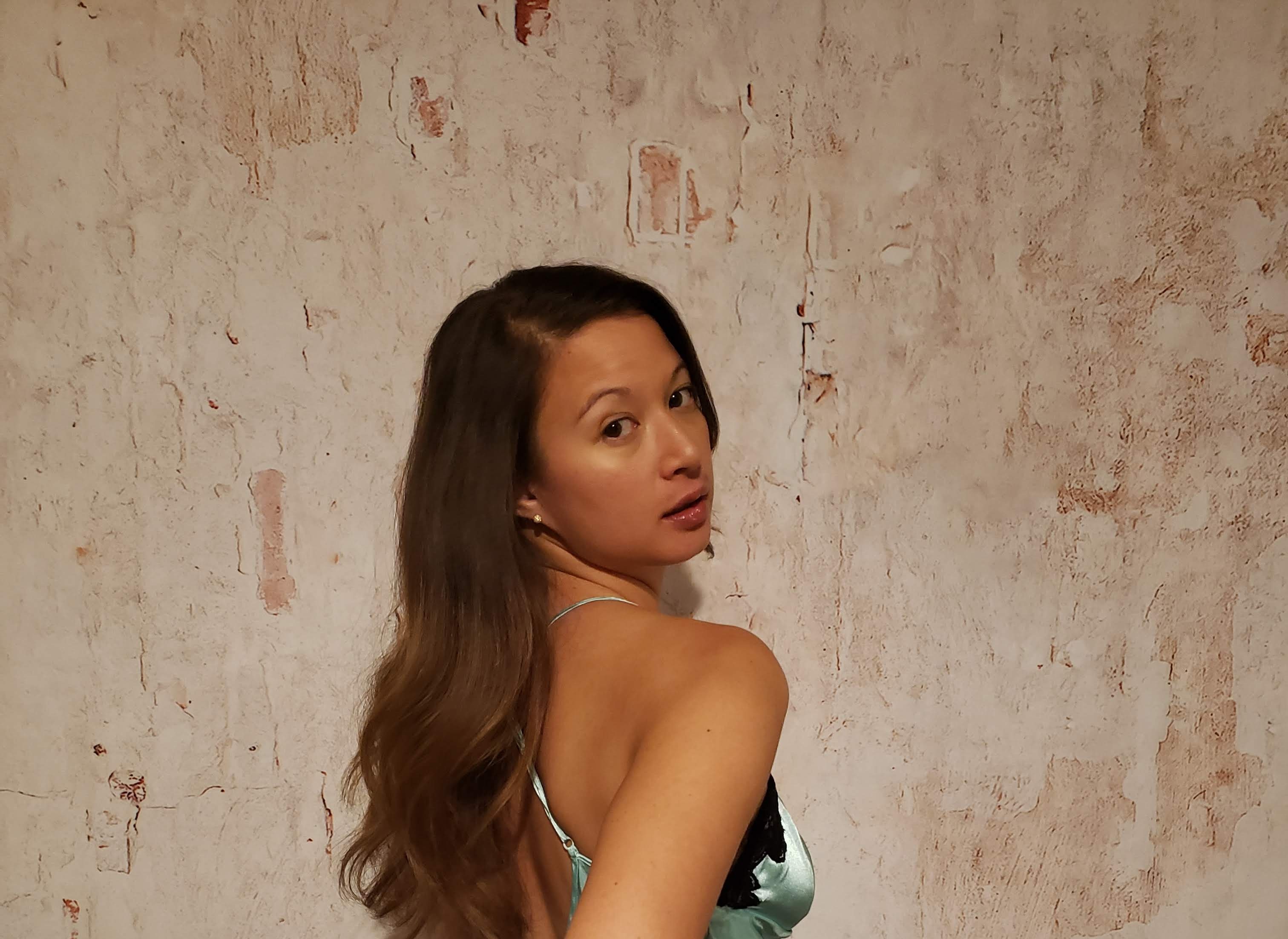 Sexy Asian Mom banner image