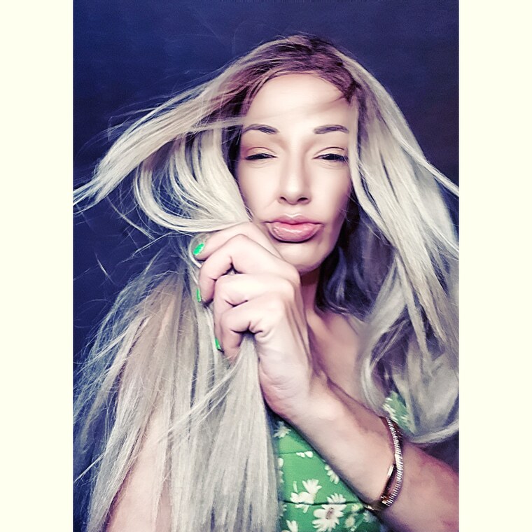 SexyBlondeBunny1 cover image