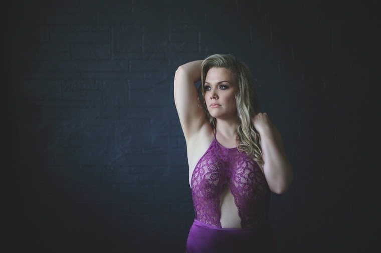Sexy Blonde Mom cover image