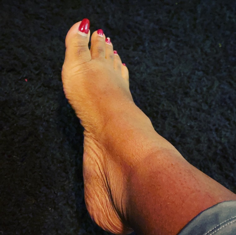 Sexy chocolate feet cover image