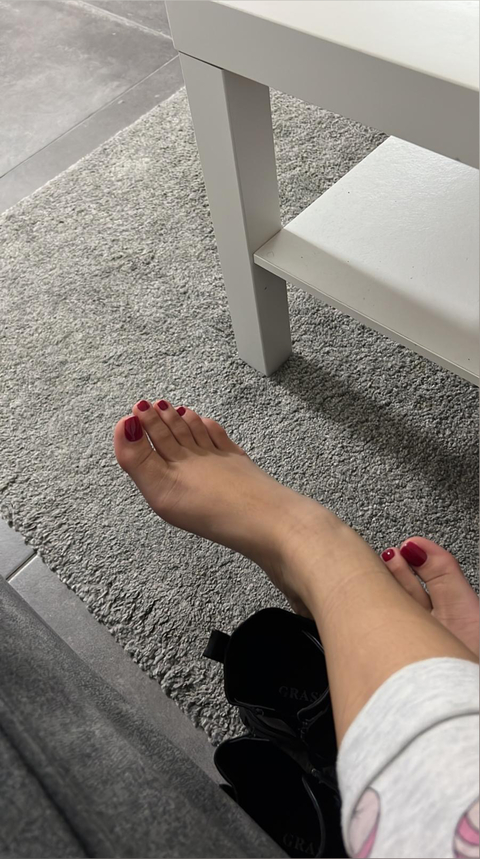 Sexyfeet9697 cover image