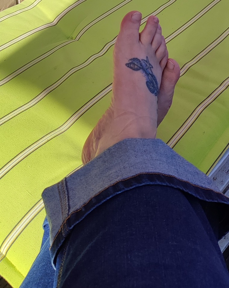 Sexy feets for you cover image