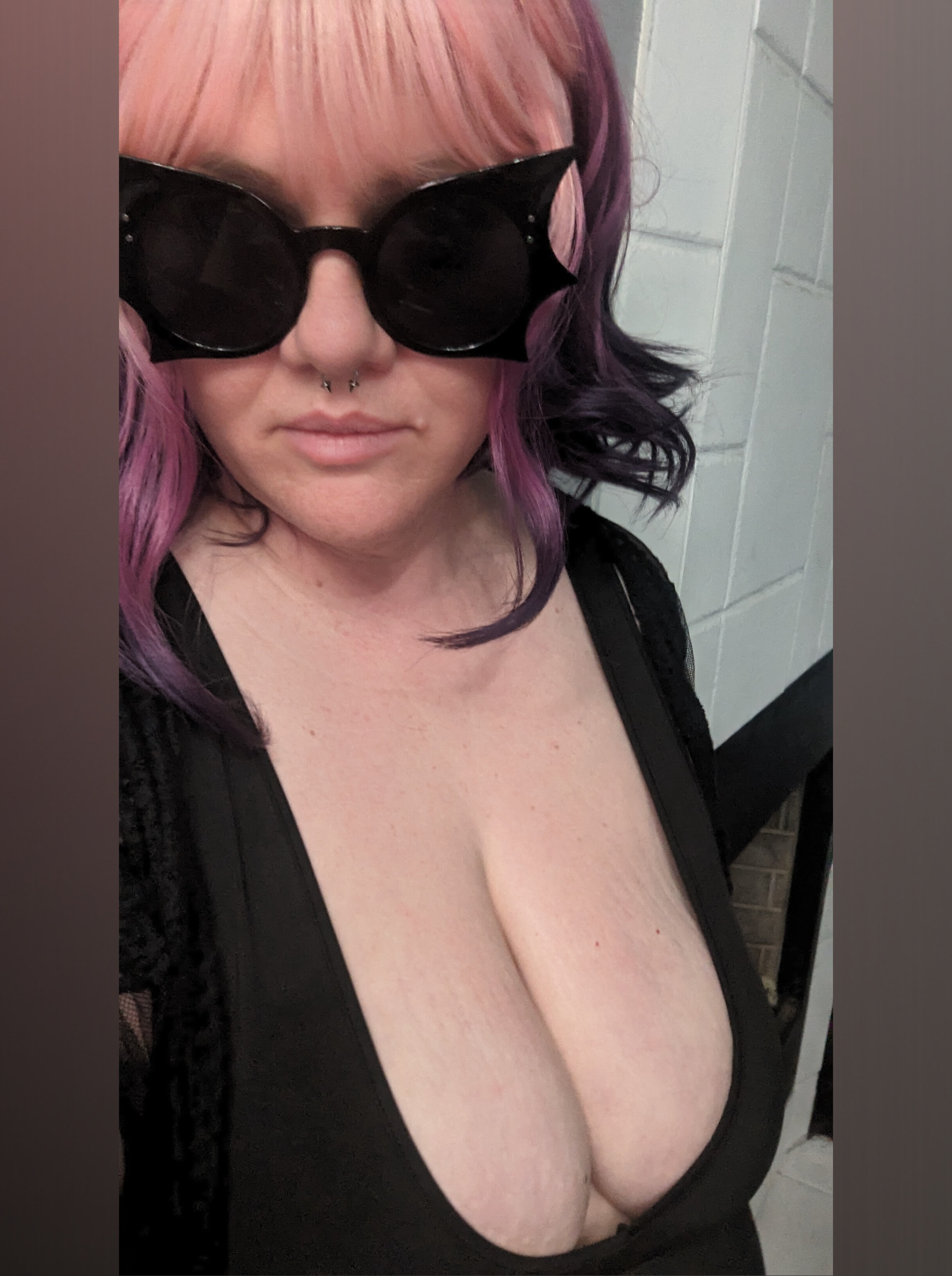 XxxTina banner image