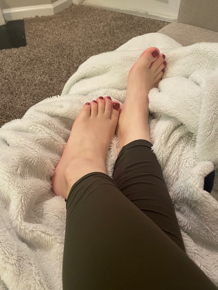 Sexy latina feet🥰🇨🇴 banner image