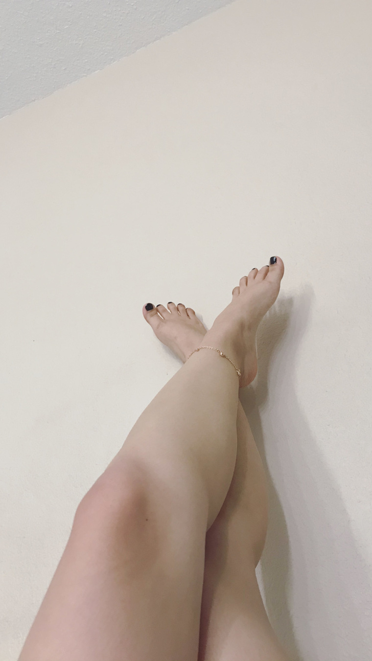 LatinaFeet19 cover image