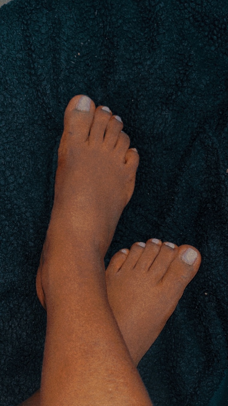 Linda feet cover image