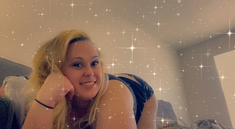 Sexyycamgurl420 cover image