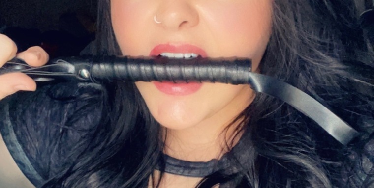 Busty Bratt π banner image