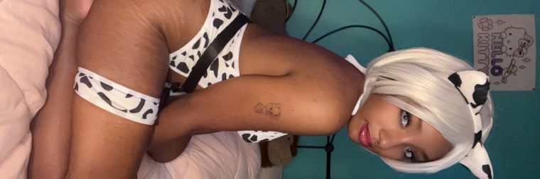 Shianna Foxx banner image