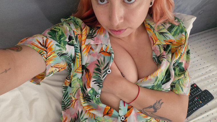 SHY RED PEPPER cover image