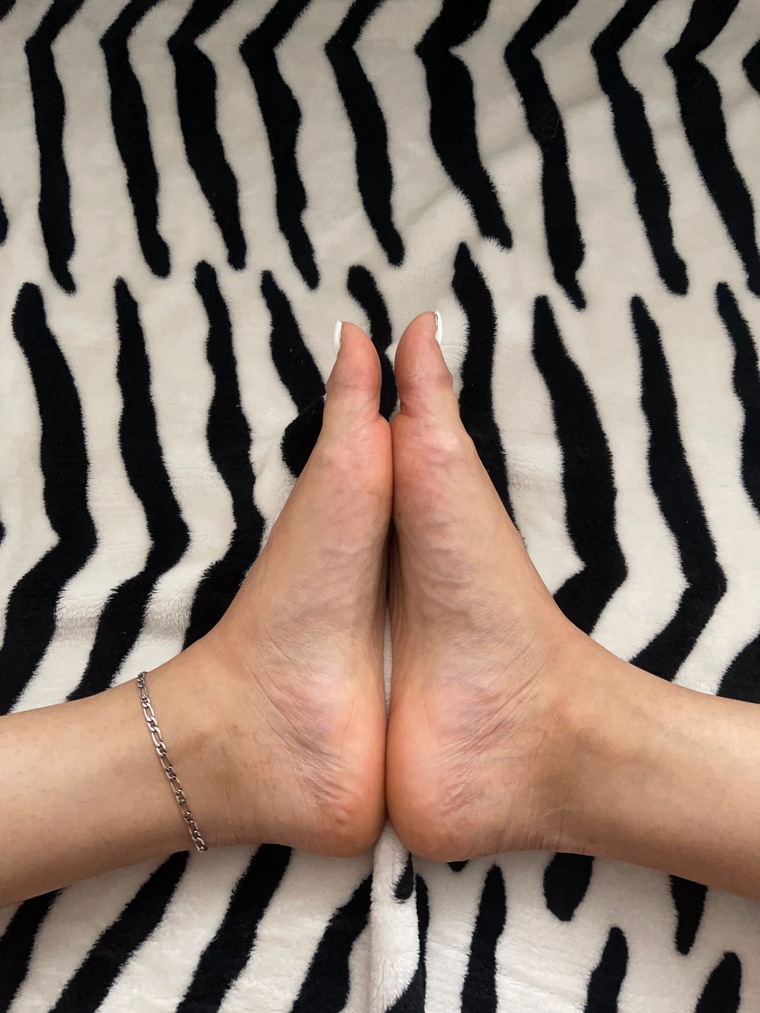Pretty Feet 💖 cover image