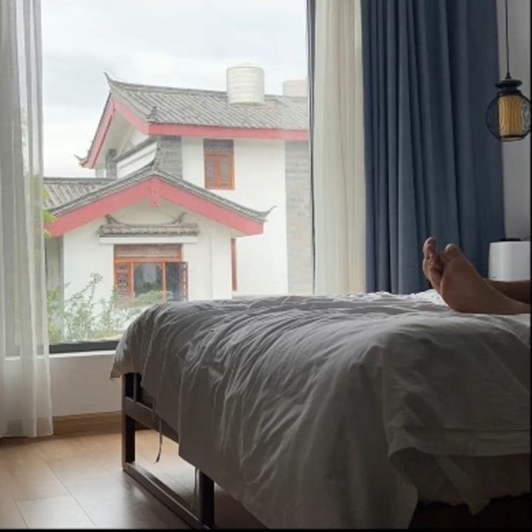 Paul Feet cover image