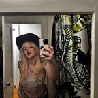 lily rae avatar