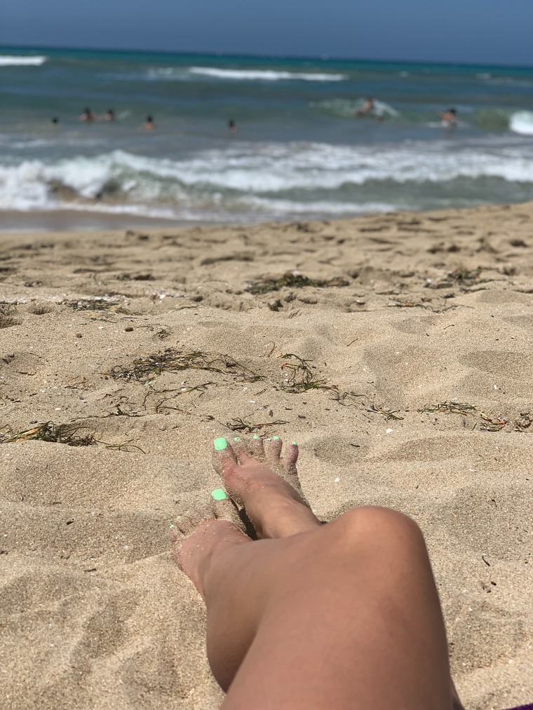 Happy sim´s feets cover image