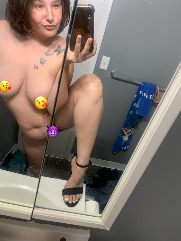 LeeLee banner image
