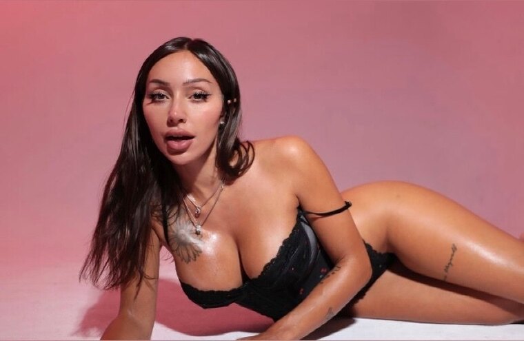 sisi rose banner image