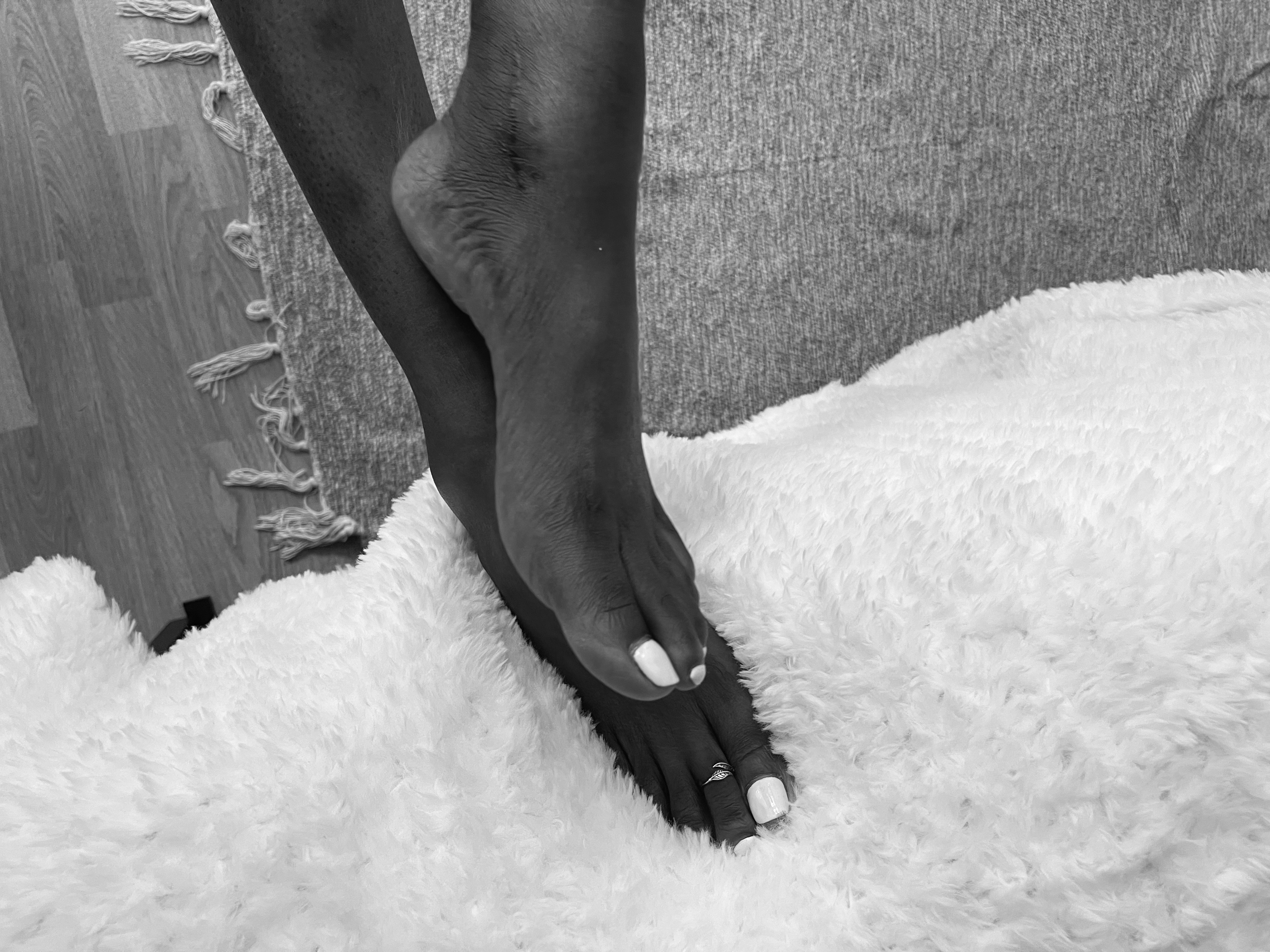 Six Foot Her banner image