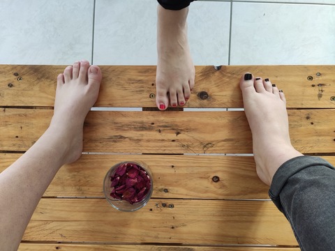 Six French Feet cover image