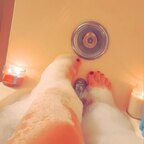 Barefoot beauty avatar