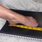size 2 feet avatar