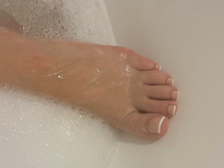 Size3feet cover image