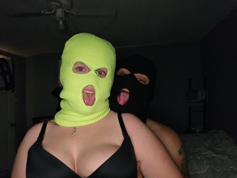 SkiMaskcouplexxx cover image