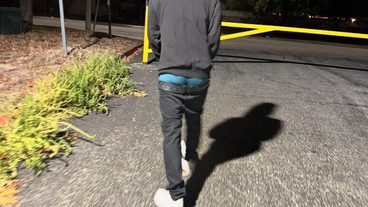 Skinny Jeans Sag Lover banner image