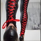 Skinny Legs Nina avatar