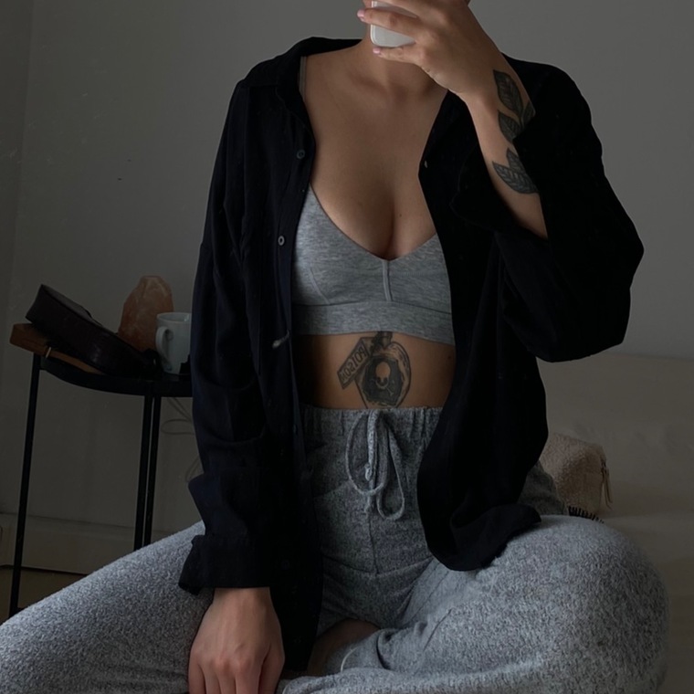 Valerie 🧁 cover image