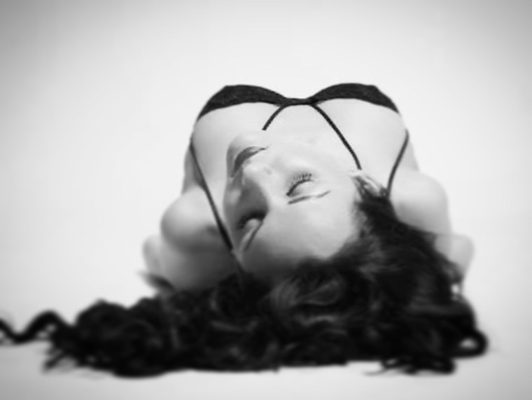Amanda Gómez cover image