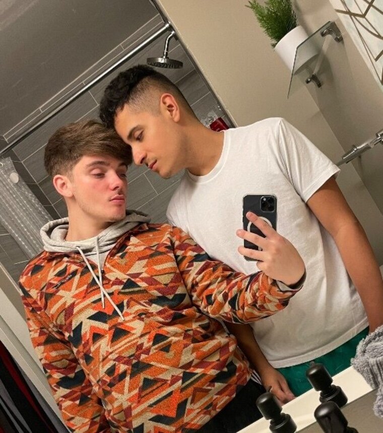 Micro Kings🤴🏼🤴🏻 cover image