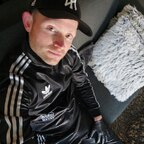 Snkrsprtwrlthrboy89 avatar