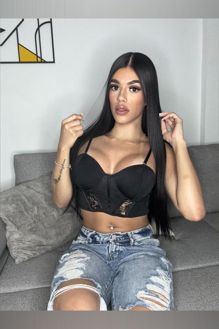 Sofia 🍆🏳️‍⚧️ cover image