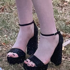 Julia🍒🦋 avatar