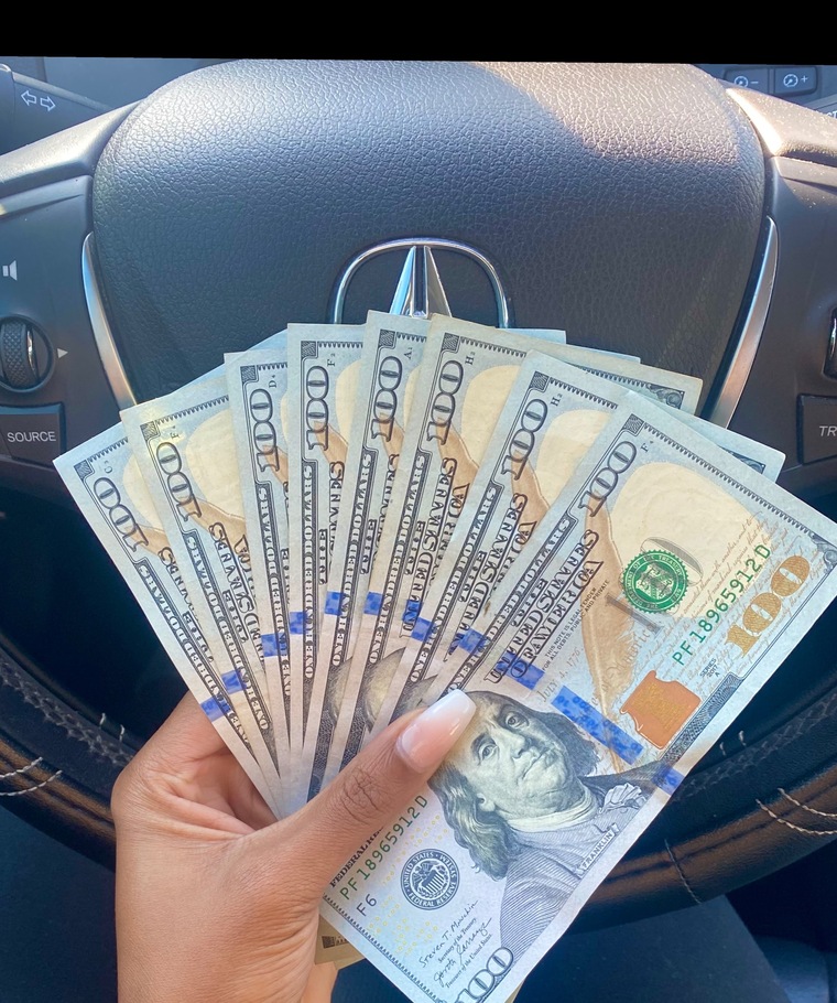 Findom Daddy K I A 🤎 cover image