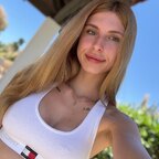 Sophie Saint 🪽 avatar