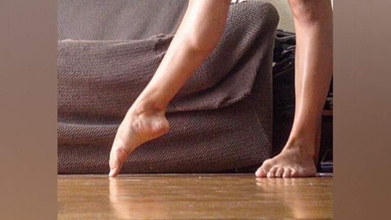 Spanish dancer feet cover image