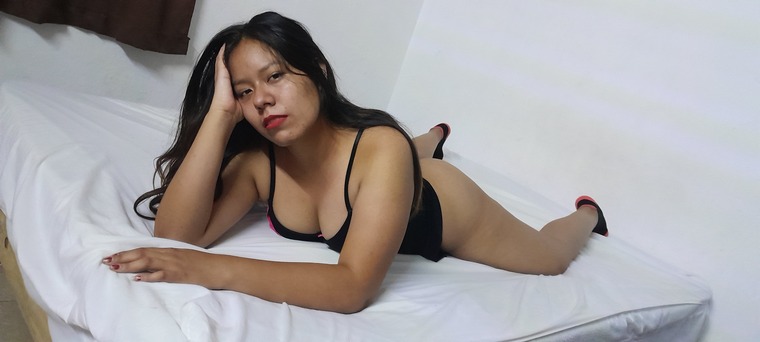 Veronica 💦 cover image